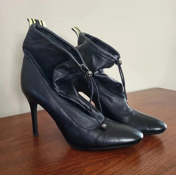 Vintage Steven Steve Madden Black Soft Leather Stilletto Toggle Ankle Boots(9.5) - Picture 1 of 8